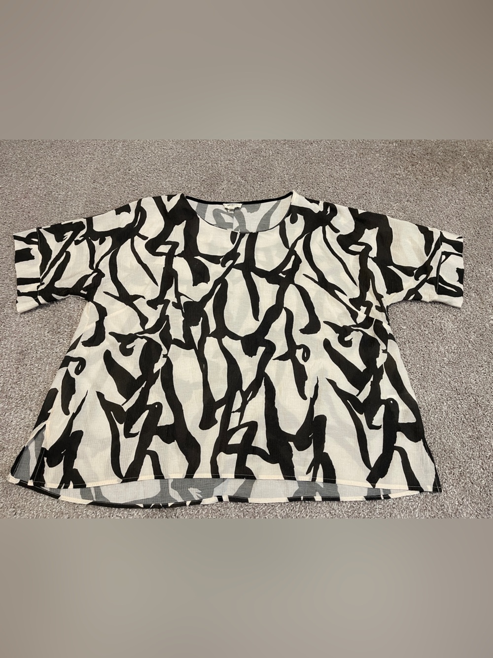 Umgee Black & White Abstract Print Women's Blouse Size M